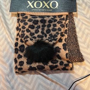 Leopard hat and scarf 2 piece
